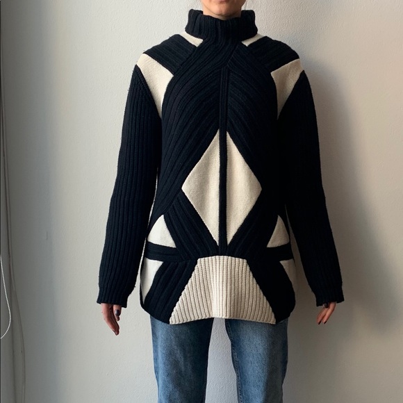 Givenchy sweater - Picture 5 of 8